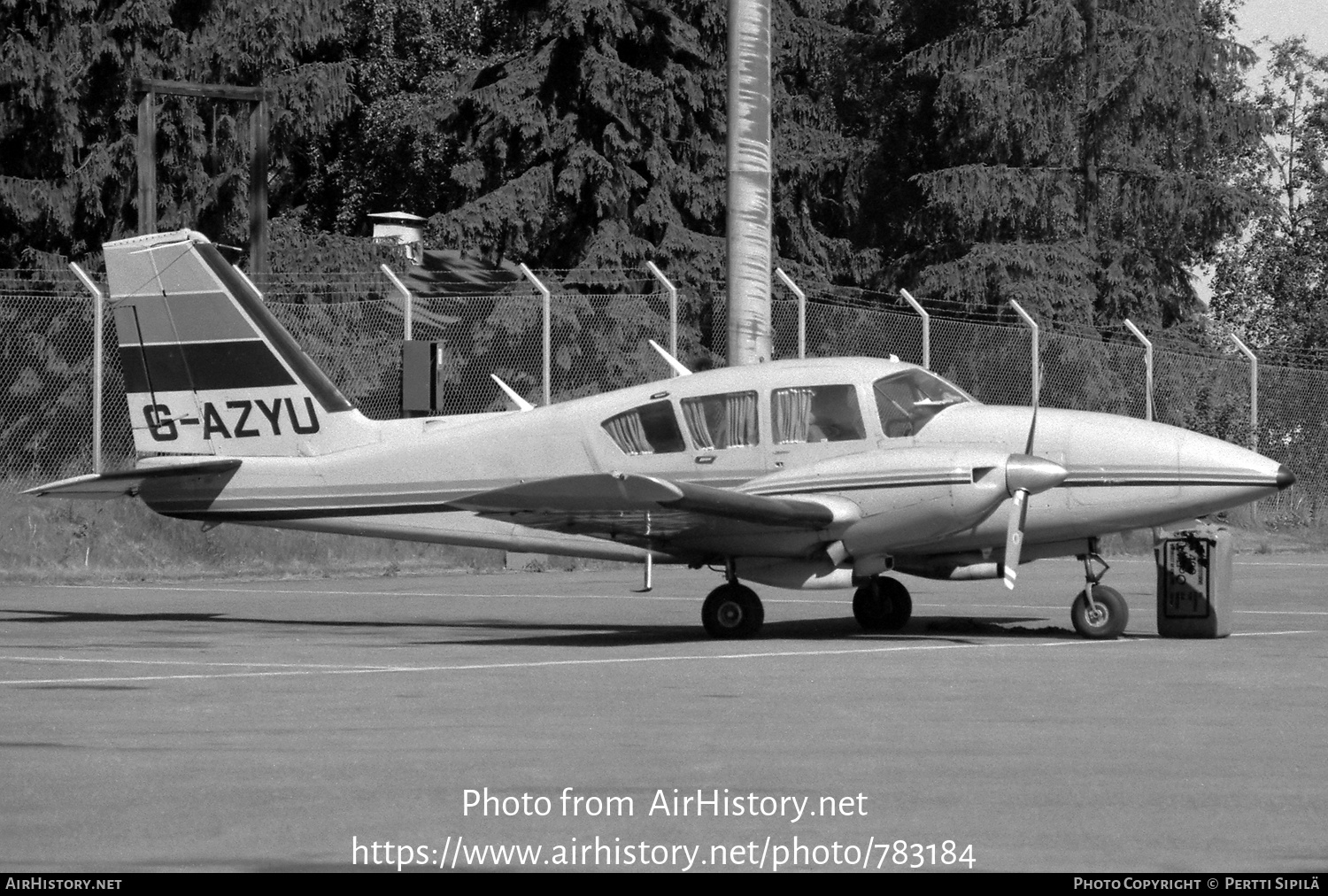 Aircraft Photo of G-AZYU | Piper PA-23-250 Aztec E | AirHistory.net #783184