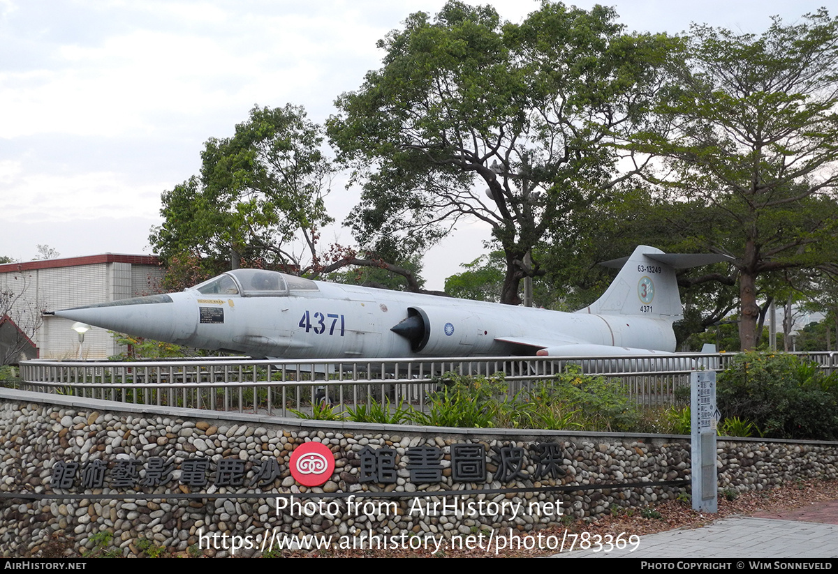 Aircraft Photo of 4371 / 63-13249 | Lockheed F-104G Starfighter | Taiwan - Air Force | AirHistory.net #783369