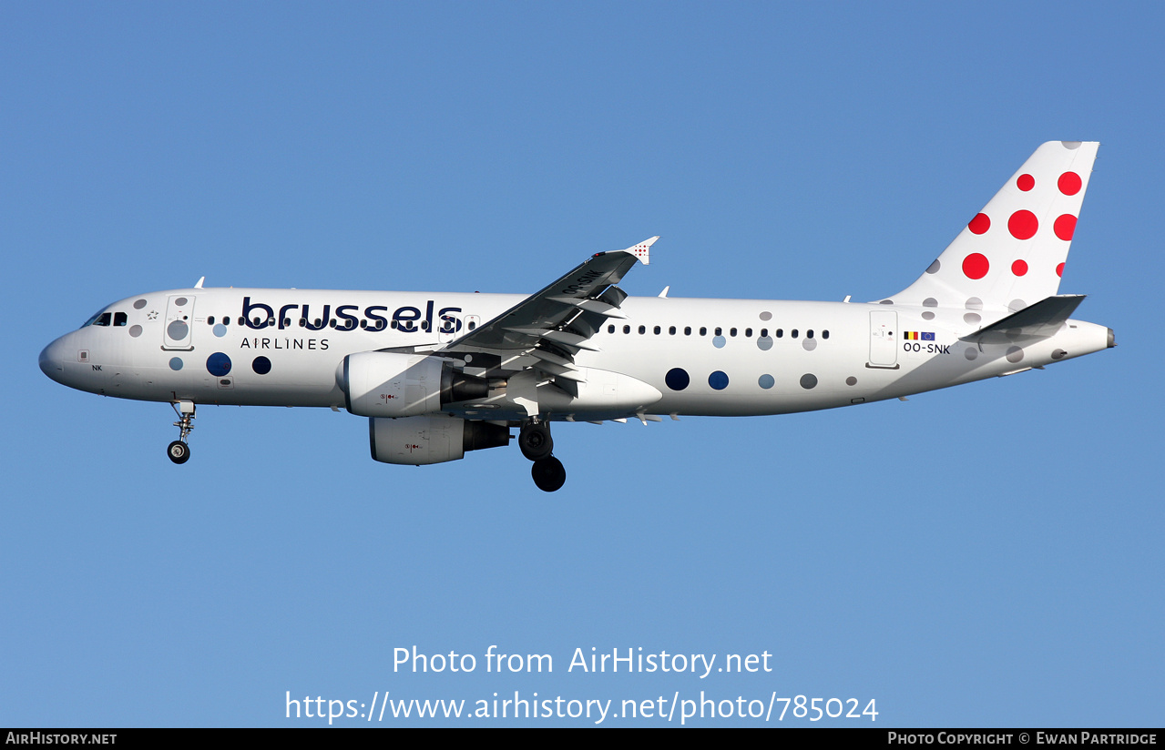 Aircraft Photo of OO-SNK | Airbus A320-214 | Brussels Airlines | AirHistory.net #785024