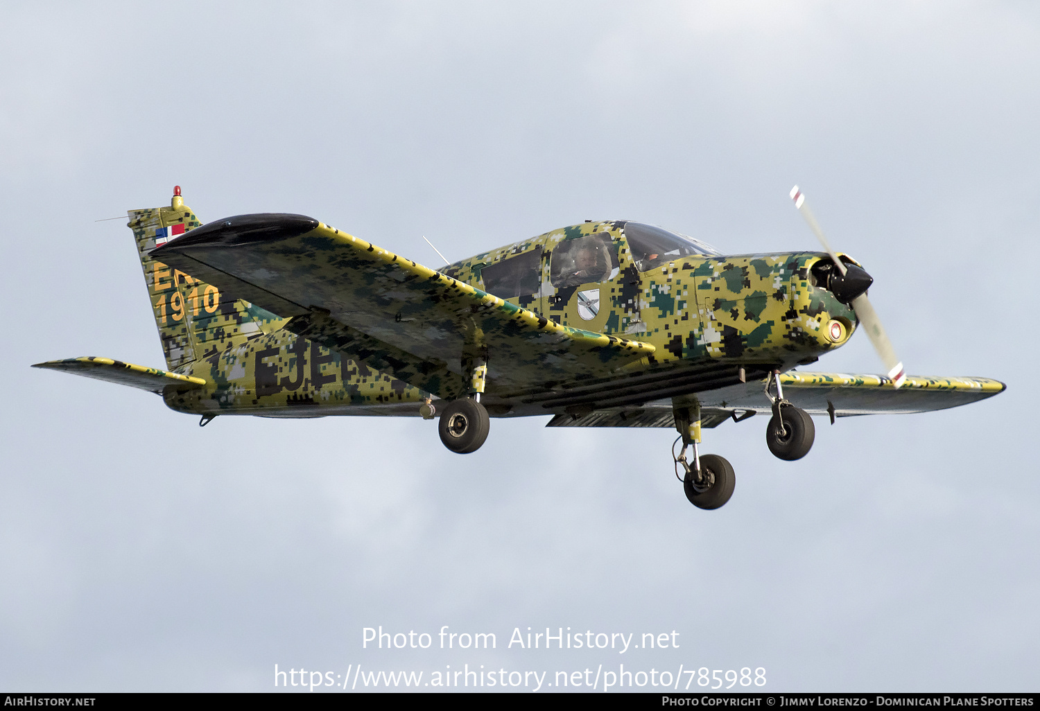 Aircraft Photo of ERD1910 | Piper PA-28-140 Cherokee | Dominican Republic - Army | AirHistory.net #785988