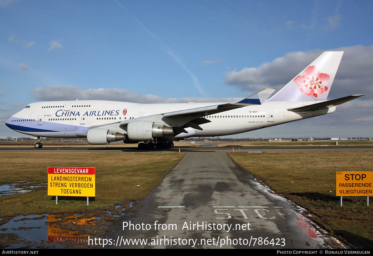 Aircraft Photo of B-18207 | Boeing 747-409 | China Airlines | AirHistory.net #786423