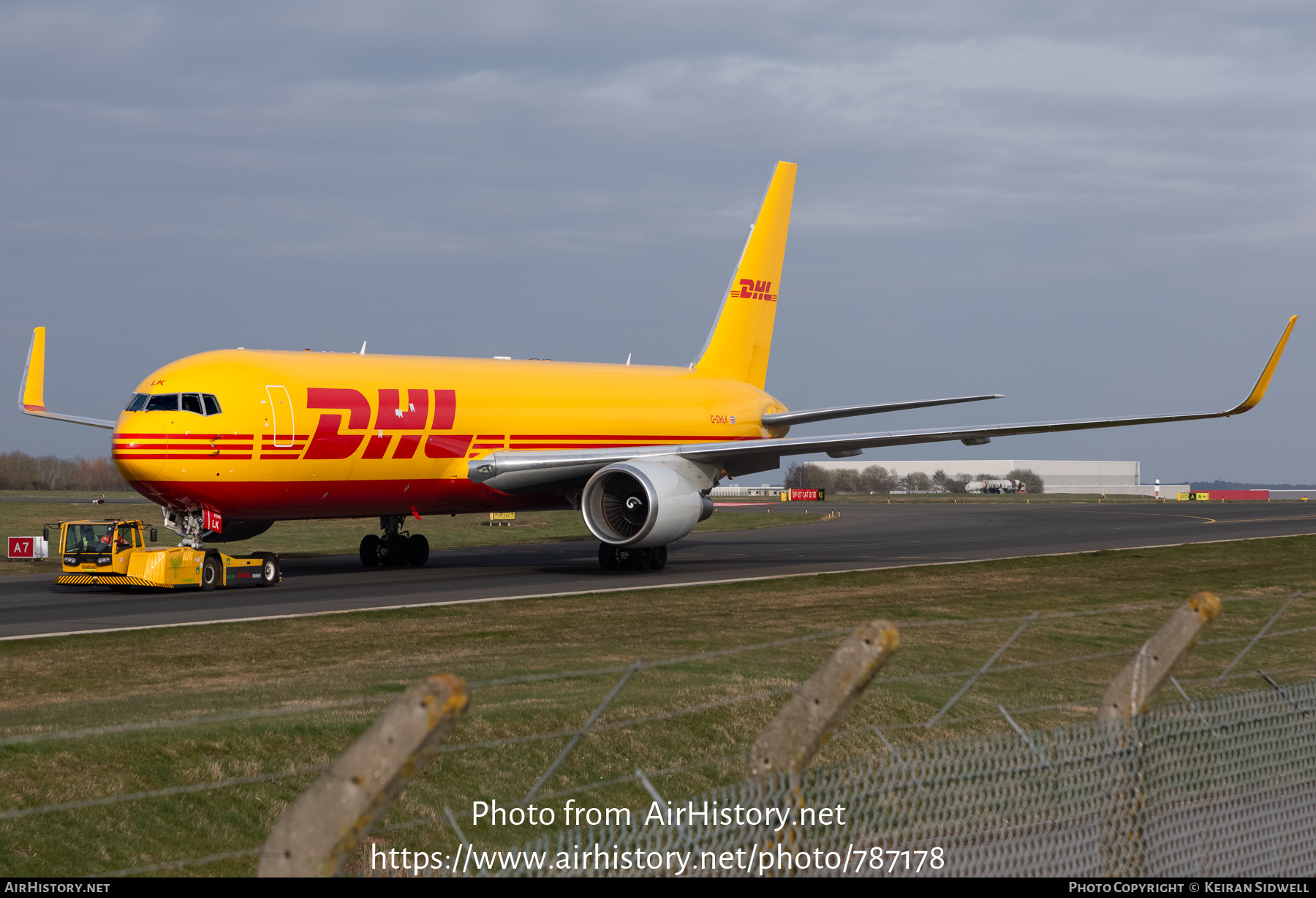 Aircraft Photo of G-DHLK | Boeing 767-3JHF | DHL International | AirHistory.net #787178