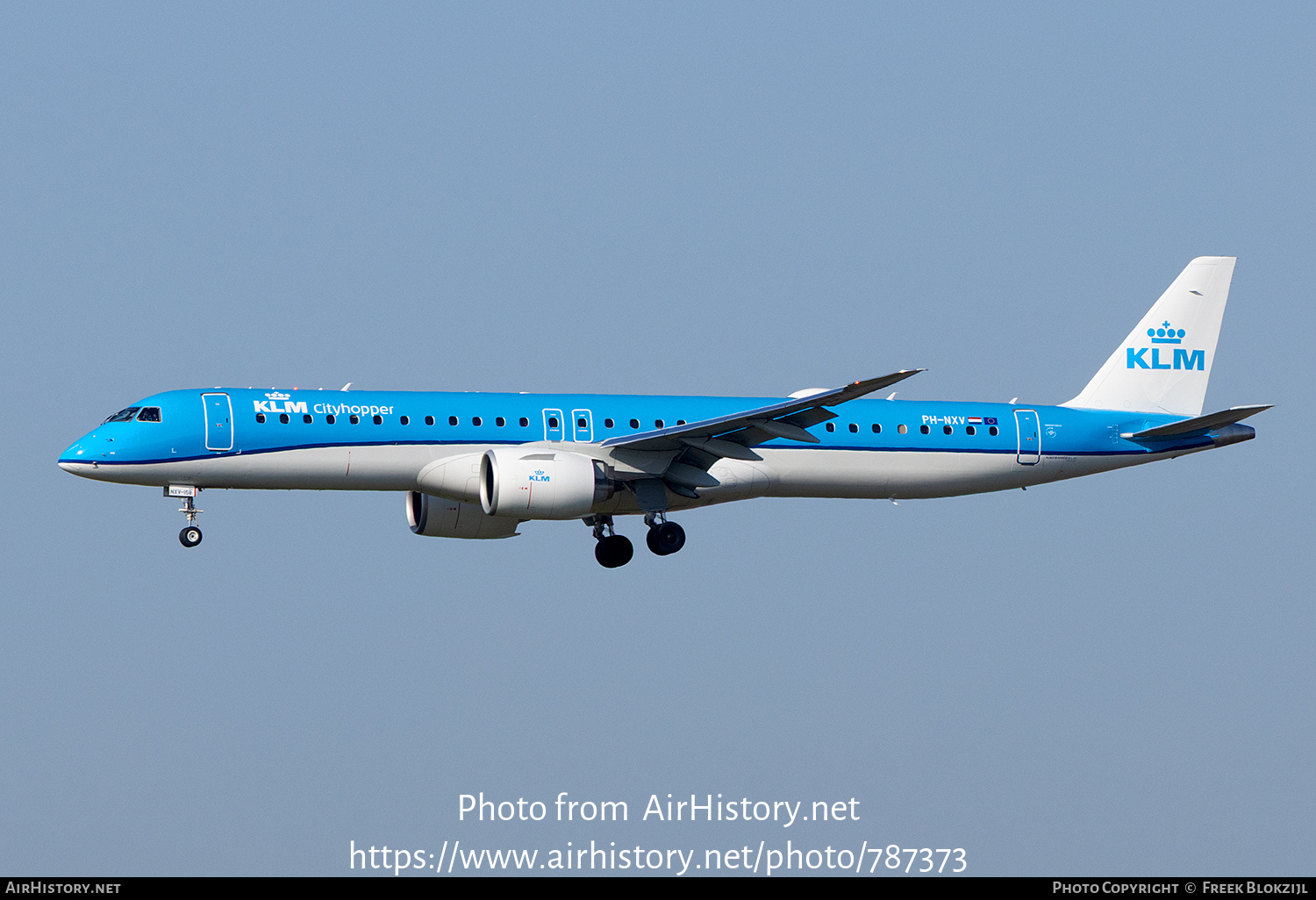 Aircraft Photo of PH-NXV | Embraer 195-E2 (ERJ-190-400 STD) | KLM Cityhopper | AirHistory.net #787373