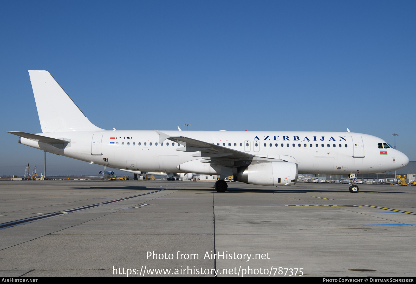 Aircraft Photo of LY-HMD | Airbus A320-233 | Azerbaijan Airlines - AZAL - AHY | AirHistory.net #787375