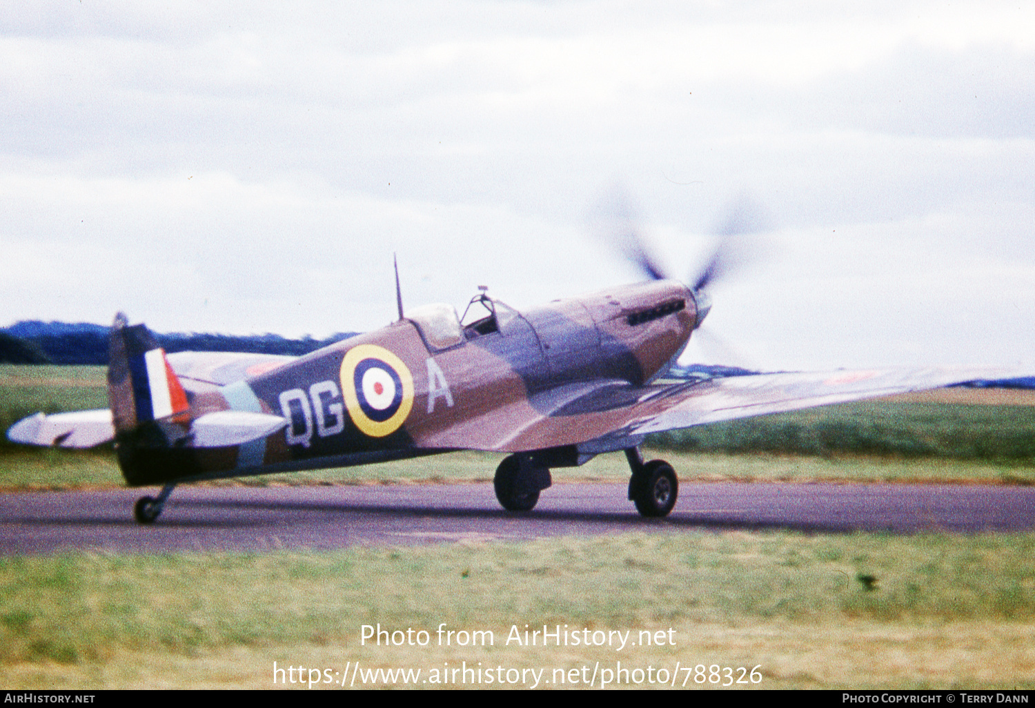 Aircraft Photo of G-AIST / AR213 | Supermarine 300 Spitfire Mk1A | UK - Air Force | AirHistory.net #788326