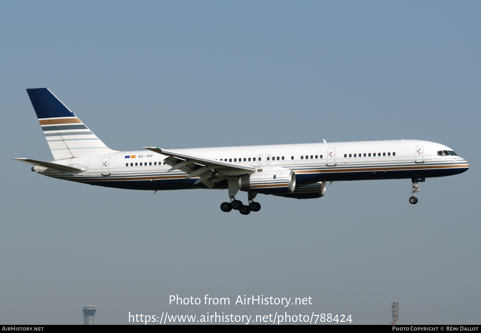 Aircraft Photo of EC-ISY | Boeing 757-256 | Privilege Style | AirHistory.net #788424