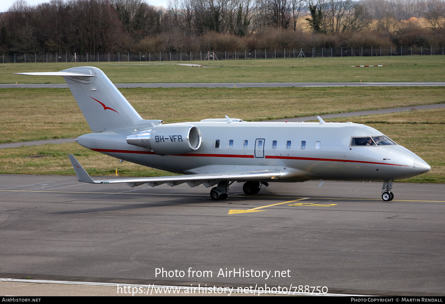 Aircraft Photo of 9H-VFR | Bombardier Challenger 605 (CL-600-2B16) | AirHistory.net #788750