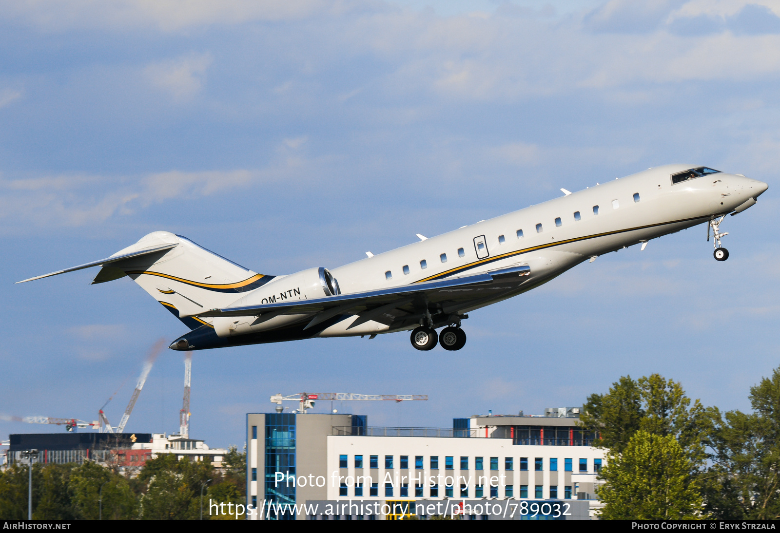 Aircraft Photo of OM-NTN | Bombardier Global 5000 (BD-700-1A11) | AirHistory.net #789032