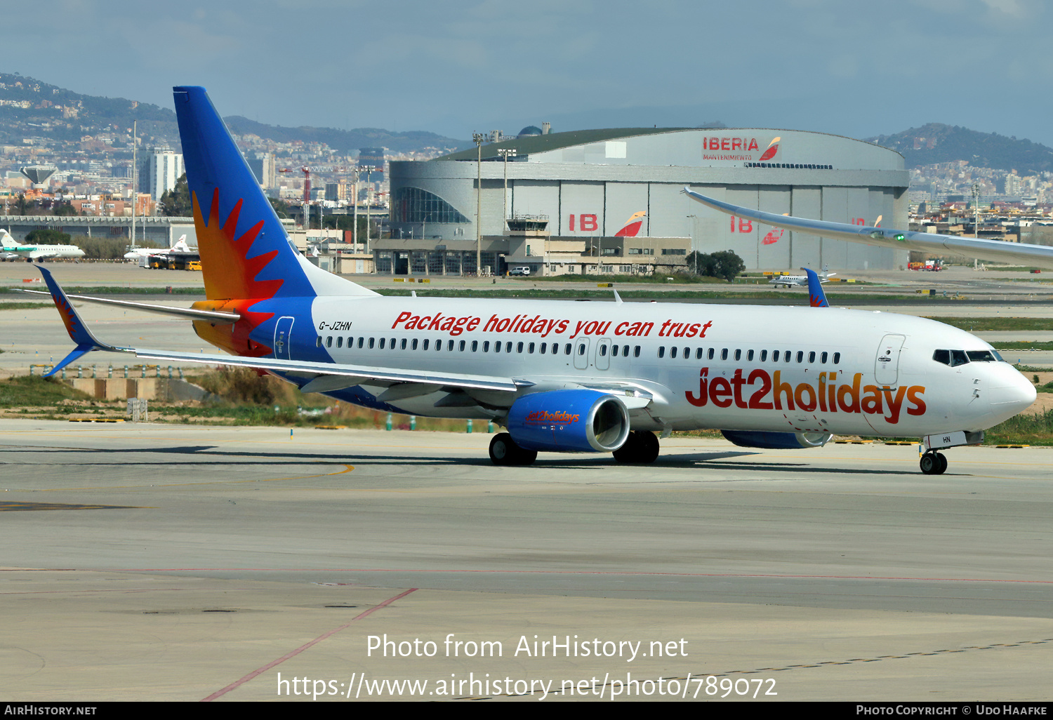 Aircraft Photo of G-JZHN | Boeing 737-800 | Jet2 Holidays | AirHistory.net #789072