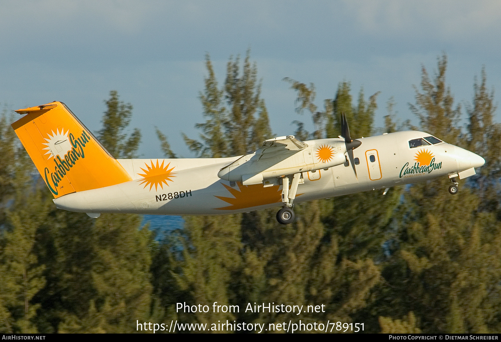 Aircraft Photo of N288DH | De Havilland Canada DHC-8-106 Dash 8 | Caribbean Sun Airlines | AirHistory.net #789151