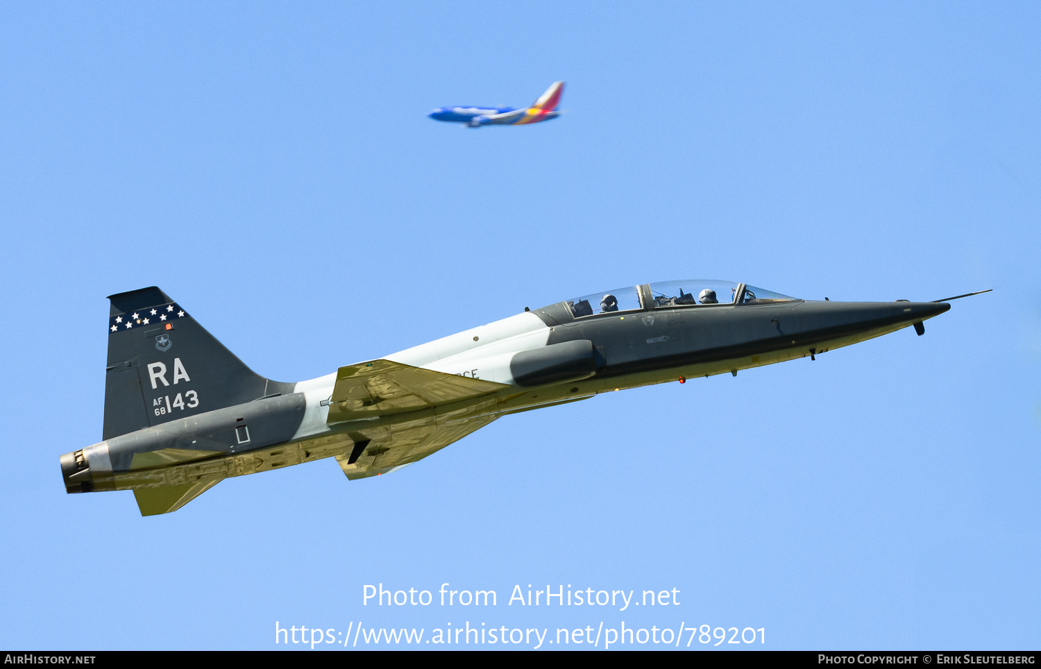 Aircraft Photo of 68-8143 / AF68-143 | Northrop T-38A Talon | USA - Air Force | AirHistory.net #789201