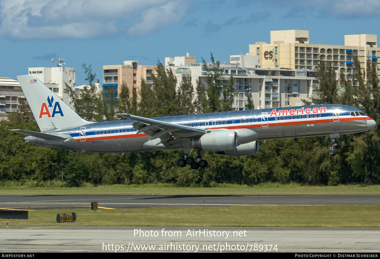 Aircraft Photo of N652AA | Boeing 757-223 | American Airlines | AirHistory.net #789374