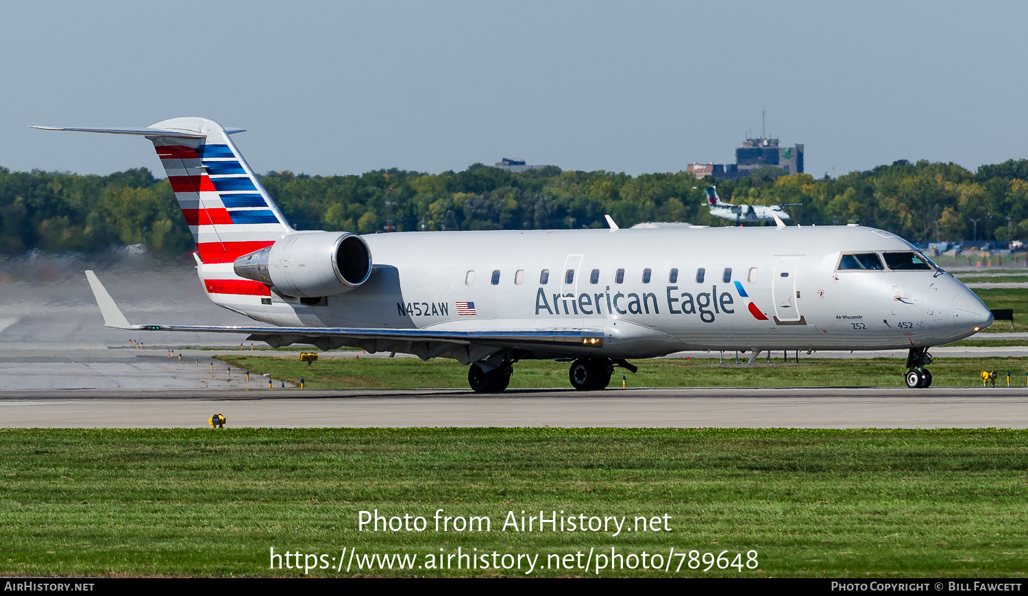 Aircraft Photo of N452AW | Bombardier CRJ-200LR (CL-600-2B19) | American Eagle | AirHistory.net #789648