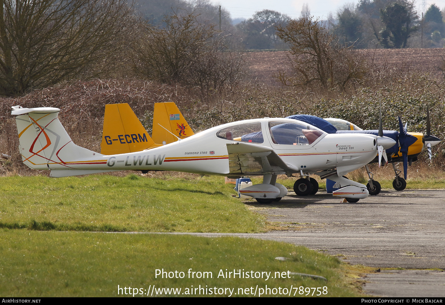 Aircraft Photo of G-LWLW | Diamond DA40D Diamond Star TDI | AirHistory.net #789758