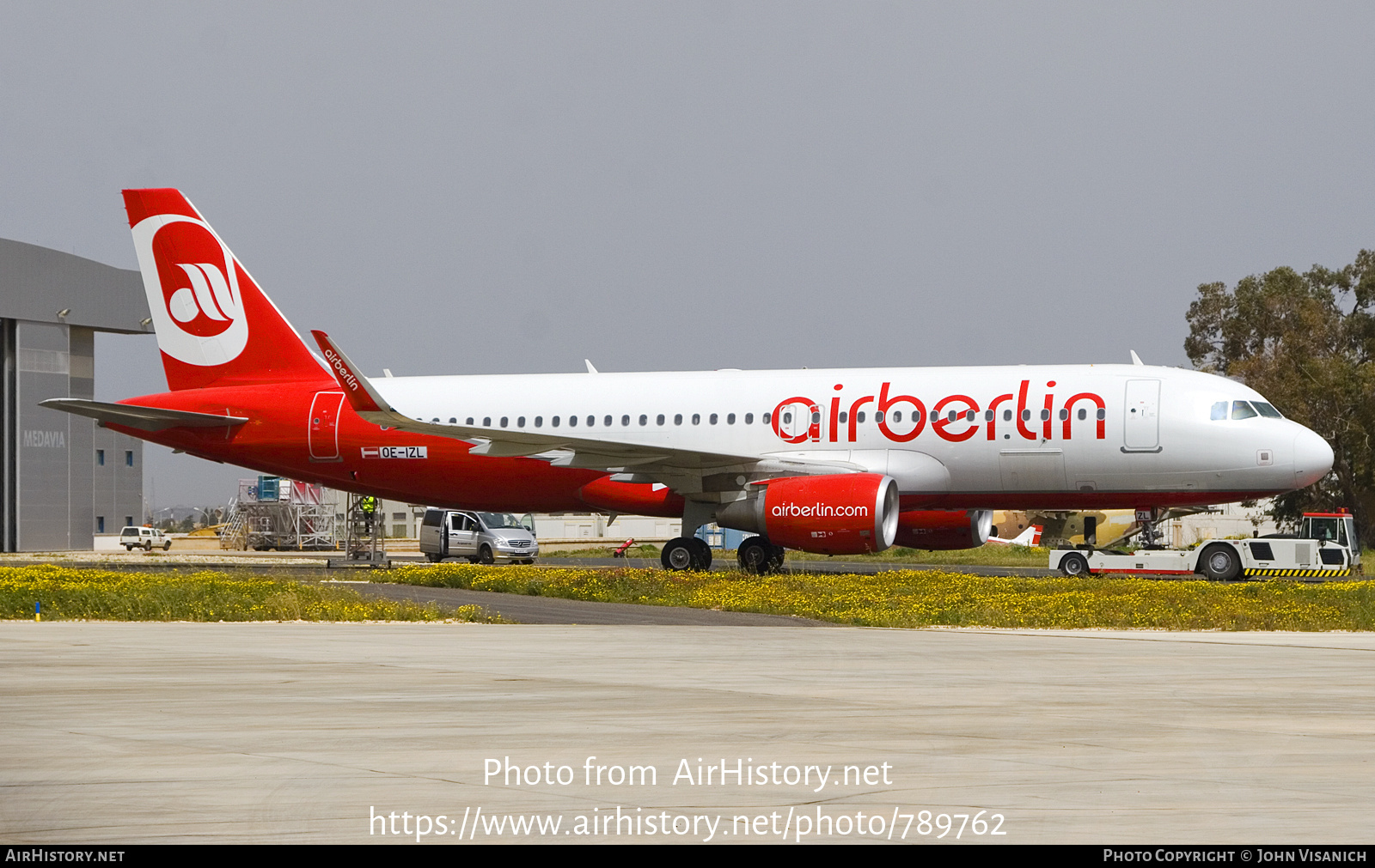 Aircraft Photo of OE-IZL | Airbus A320-214 | Air Berlin | AirHistory.net #789762