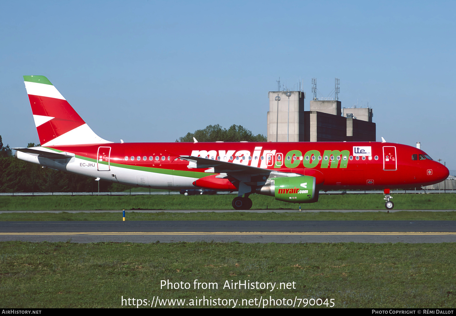 Aircraft Photo of EC-JHJ | Airbus A320-214 | Myair | AirHistory.net #790045