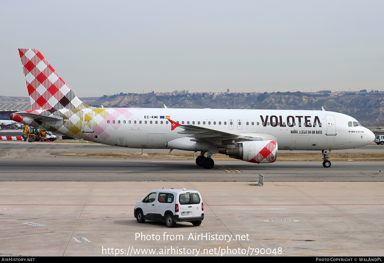 Aircraft Photo of EC-KMI | Airbus A320-216 | Volotea | AirHistory.net #790048