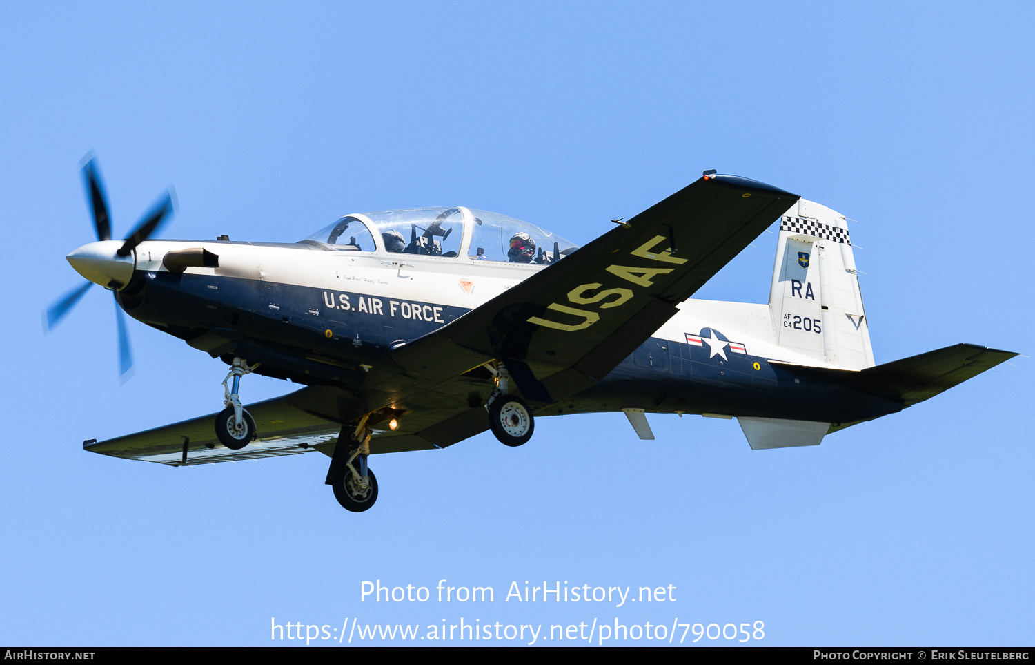 Aircraft Photo of 04-6205 / AF04-205 | Raytheon T-6A Texan II | USA - Air Force | AirHistory.net #790058