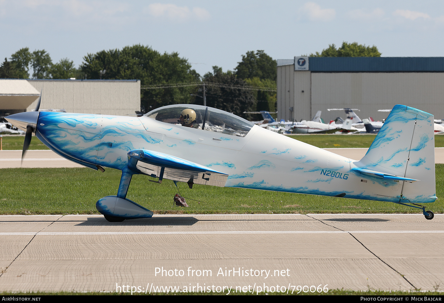 Aircraft Photo of N280LG | Van's RV-8 | AirHistory.net #790066