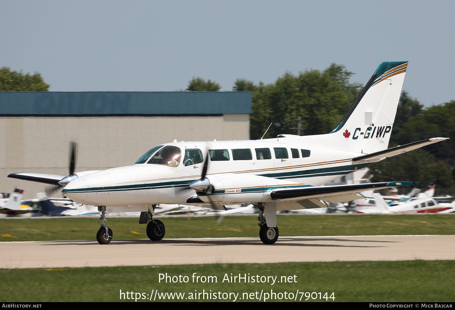 Aircraft Photo of C-GIWP | Cessna 404 | AirHistory.net #790144