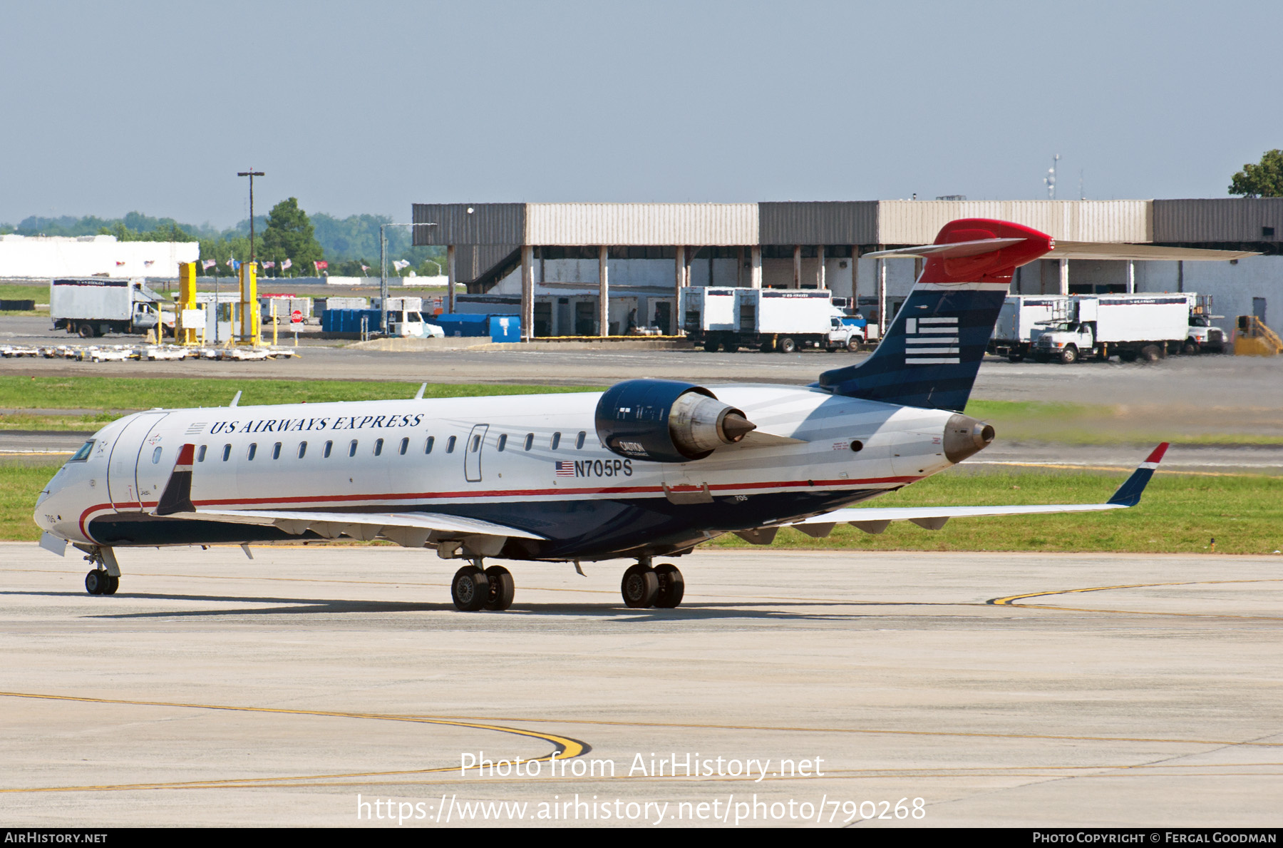 Aircraft Photo of N705PS | Bombardier CRJ-701ER (CL-600-2C10) | US Airways Express | AirHistory.net #790268