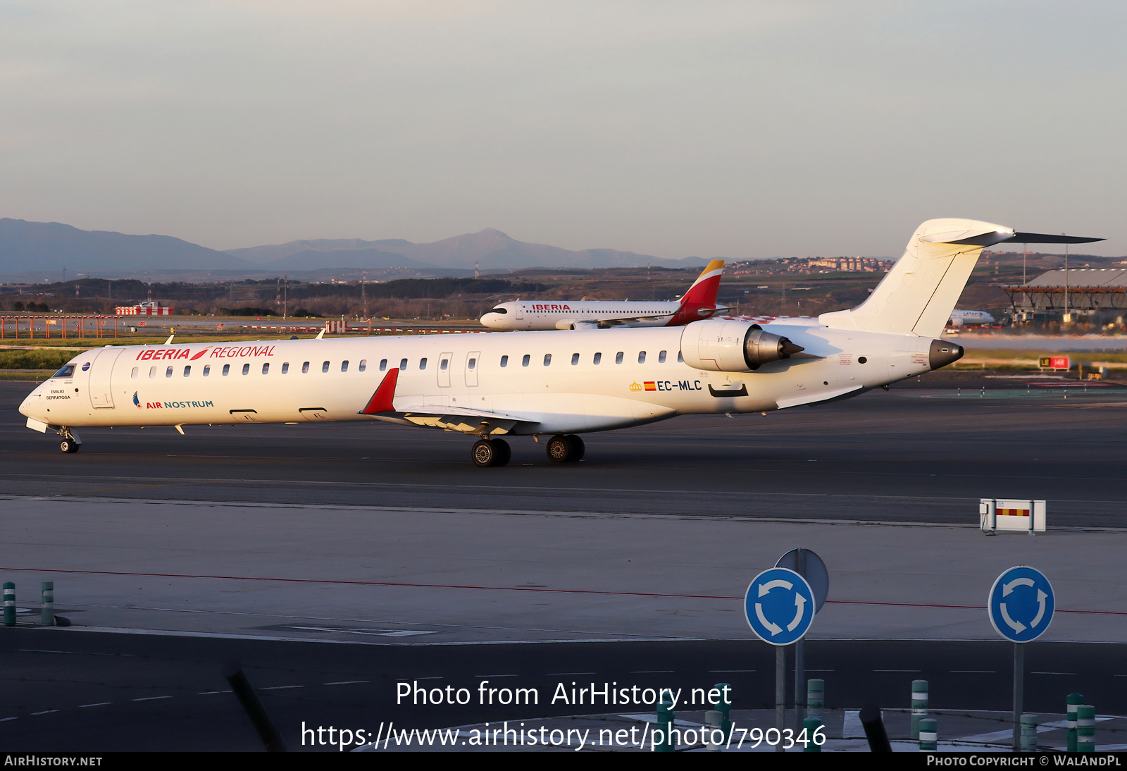 Aircraft Photo of EC-MLC | Bombardier CRJ-1000 (CL-600-2E25) | Iberia Regional | AirHistory.net #790346