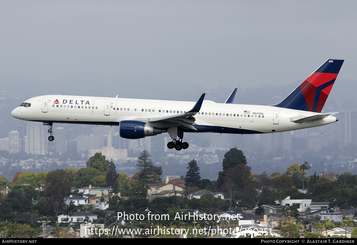 Aircraft Photo of N695DL | Boeing 757-232 | Delta Air Lines | AirHistory.net #790351