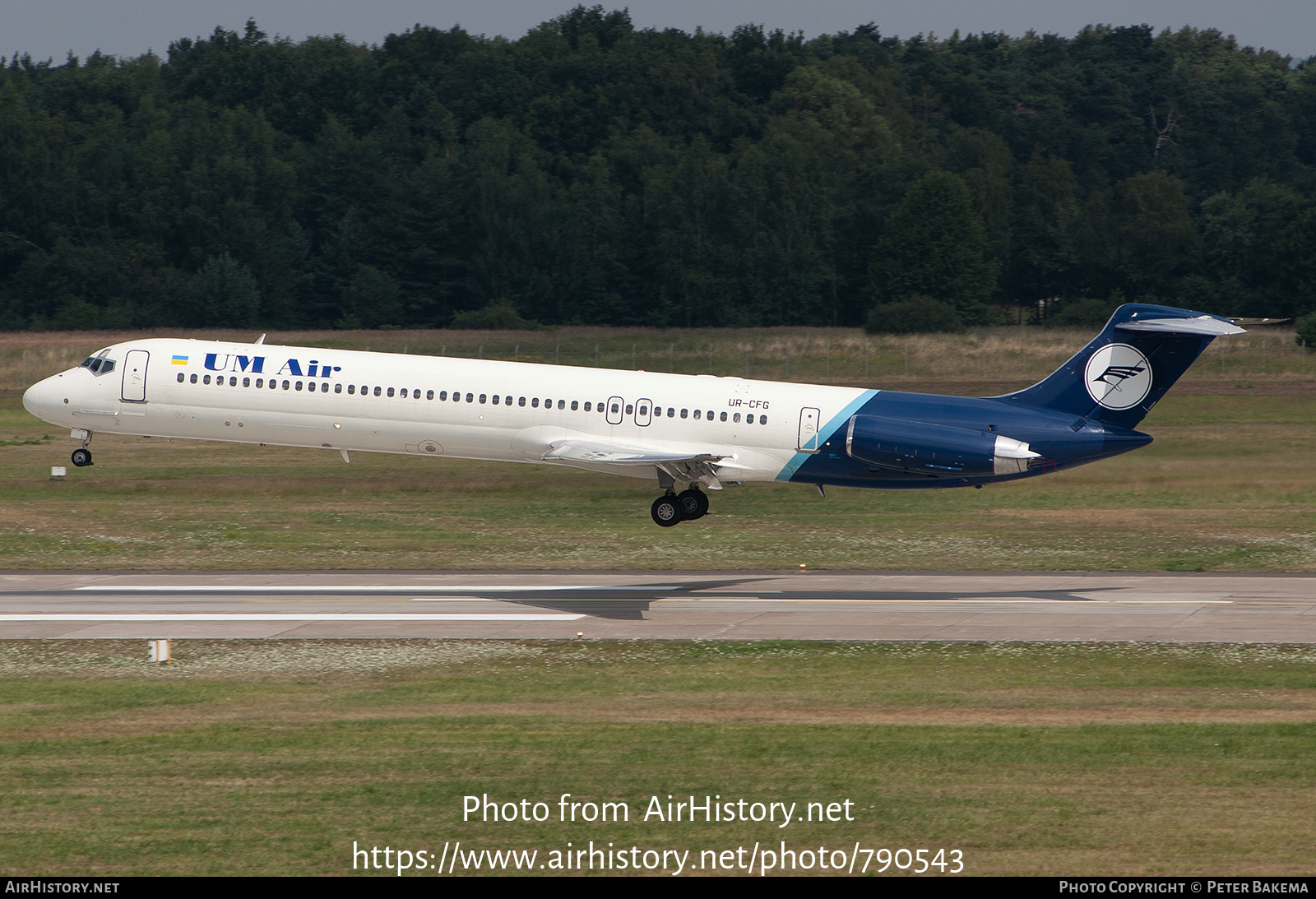 Aircraft Photo of UR-CFG | McDonnell Douglas MD-82 (DC-9-82) | UM Air - Ukrainian-Mediterranean Airlines | AirHistory.net #790543