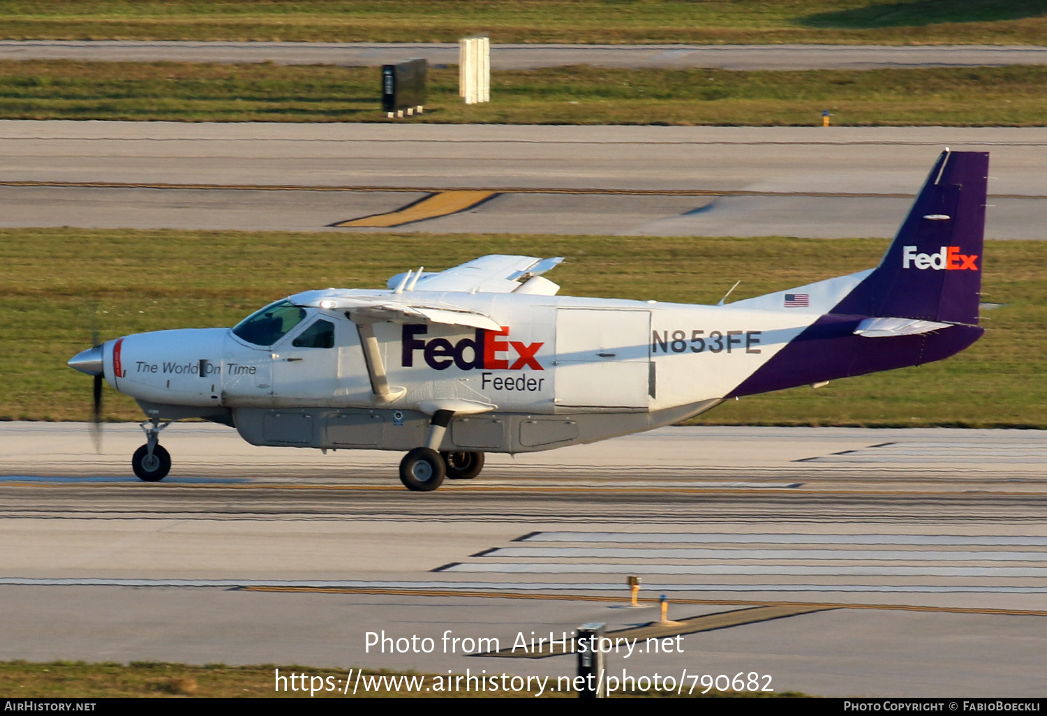 Aircraft Photo of N853FE | Cessna 208B Super Cargomaster | FedEx Feeder | AirHistory.net #790682