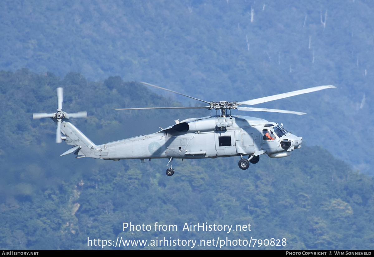 Aircraft Photo of 2309 | Sikorsky S-70C(M)-1 Thunderhawk | Taiwan - Navy | AirHistory.net #790828