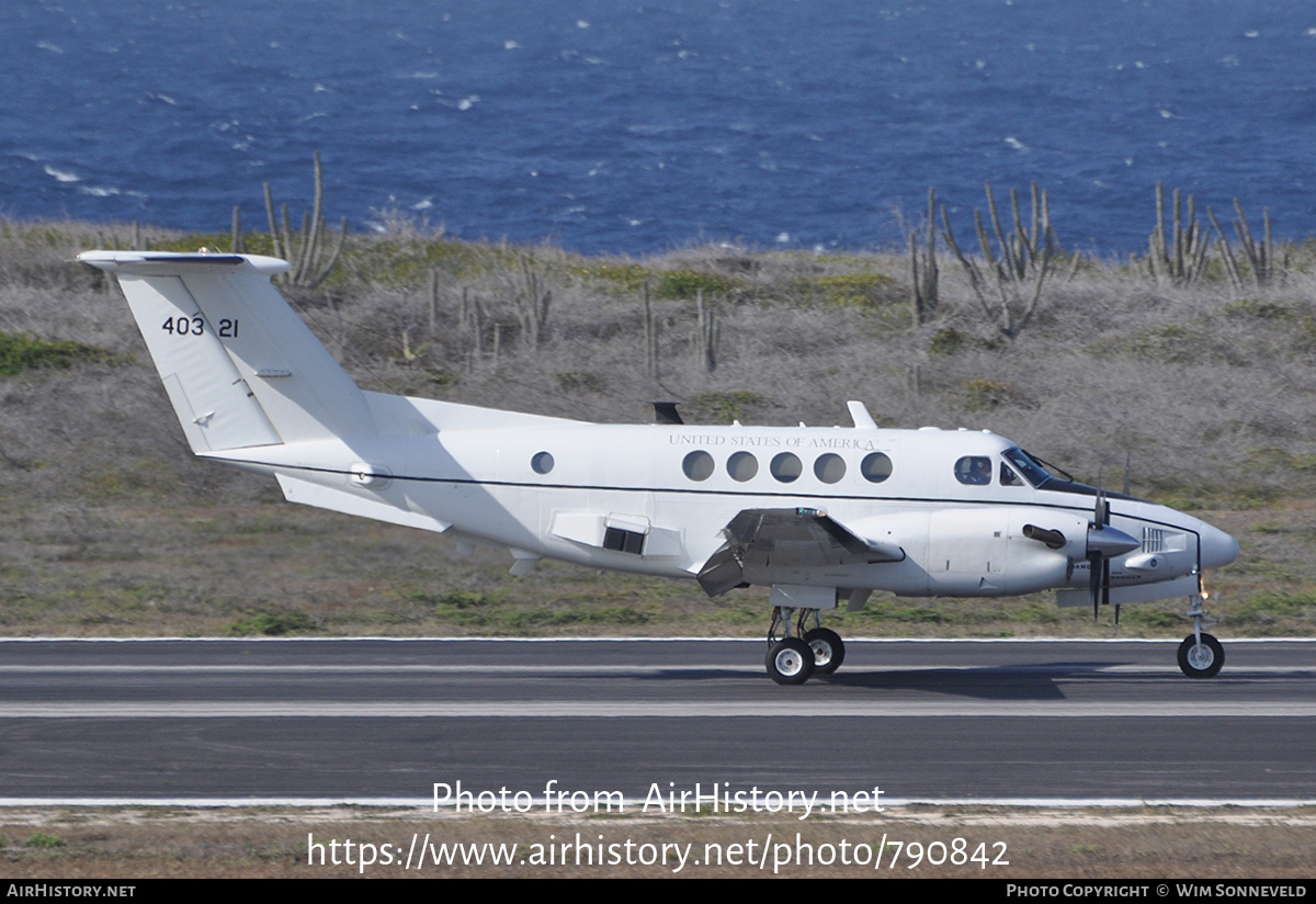 Aircraft Photo of 94-0321 | Hawker Beechcraft C-12V-1 Huron (B200C) | USA - Army | AirHistory.net #790842