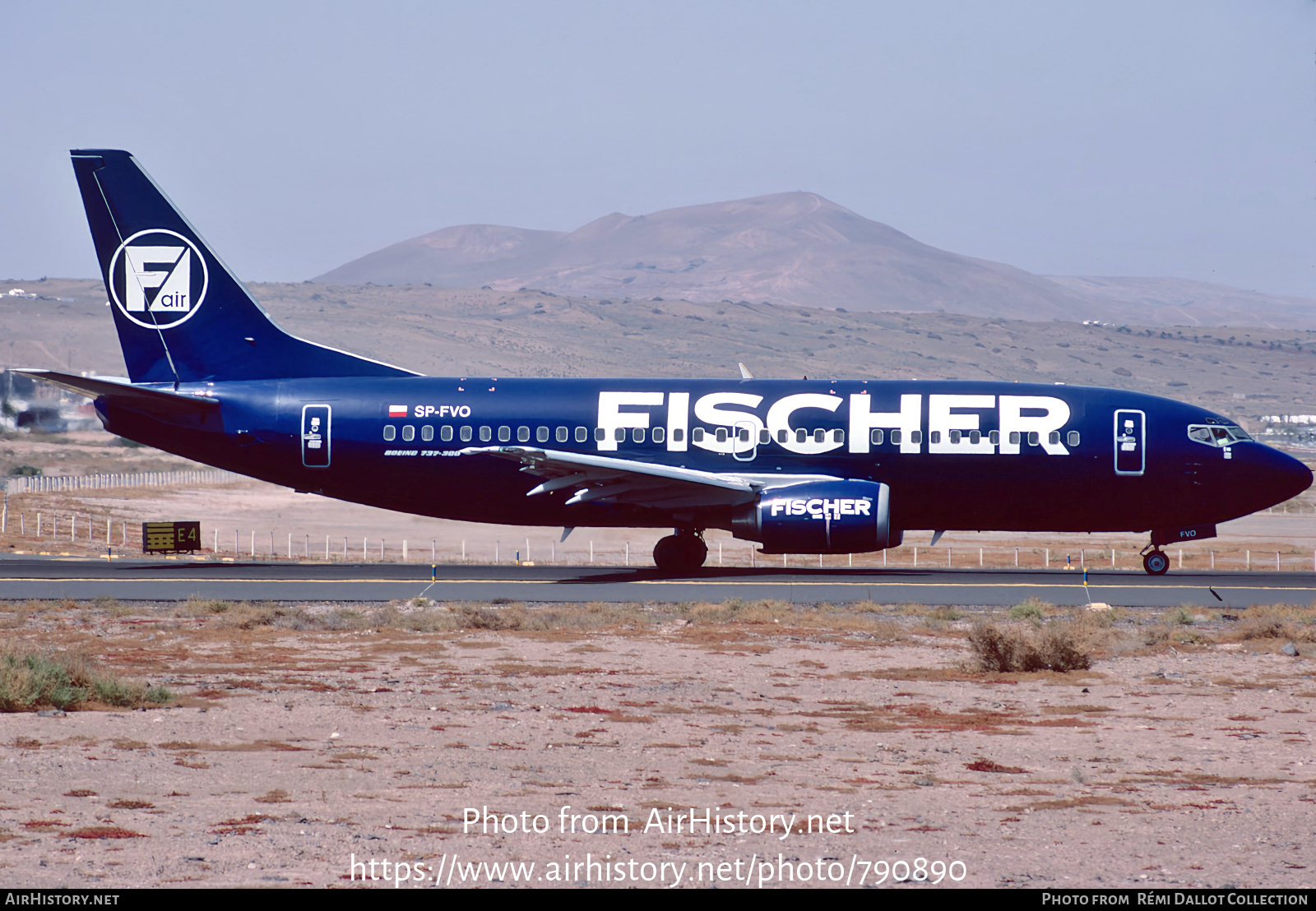 Aircraft Photo of SP-FVO | Boeing 737-36N | Fischer Air Polska | AirHistory.net #790890