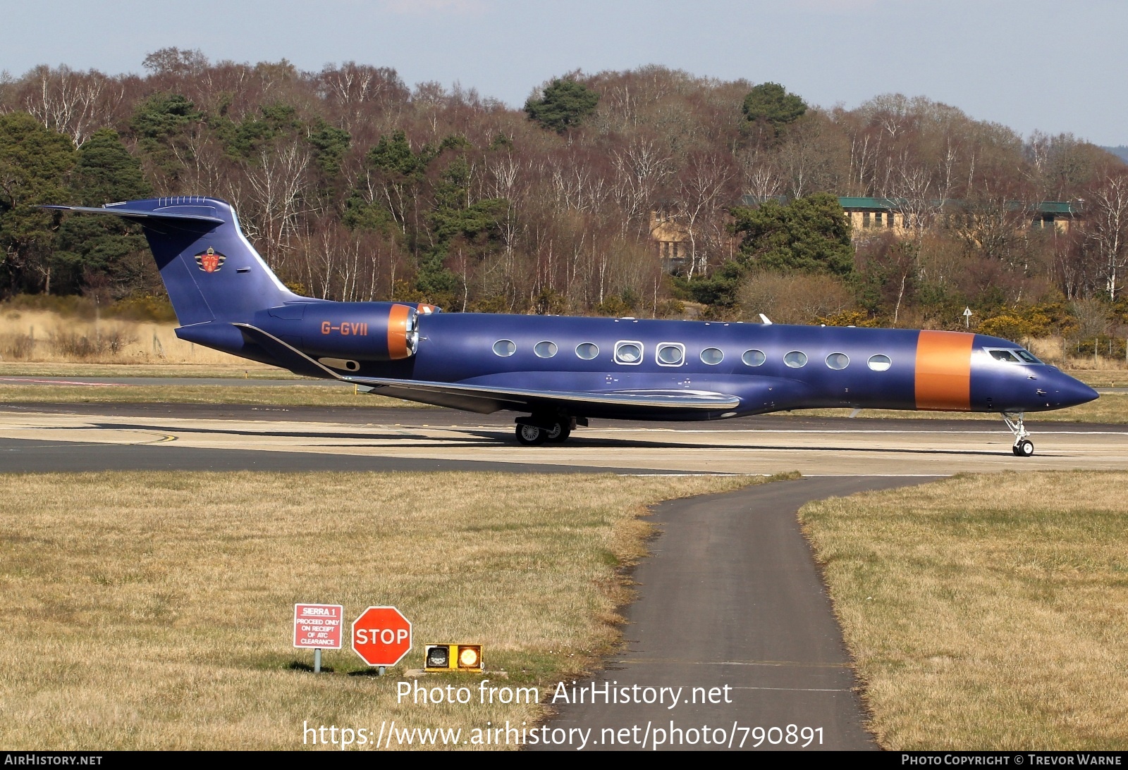 Aircraft Photo of G-GVII | Gulfstream Aerospace G700 | AirHistory.net #790891