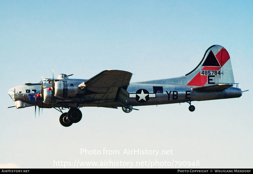 Aircraft Photo of G-BEDF / 485784 | Boeing B-17G Flying Fortress | USA - Air Force | AirHistory.net #790948