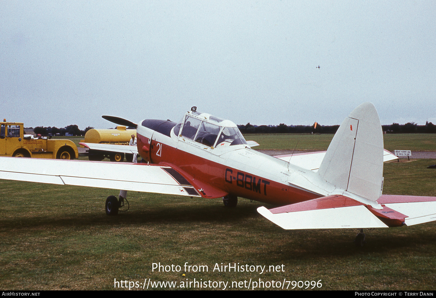 Aircraft Photo of G-BBMT | De Havilland DHC-1 Chipmunk Mk22 | AirHistory.net #790996