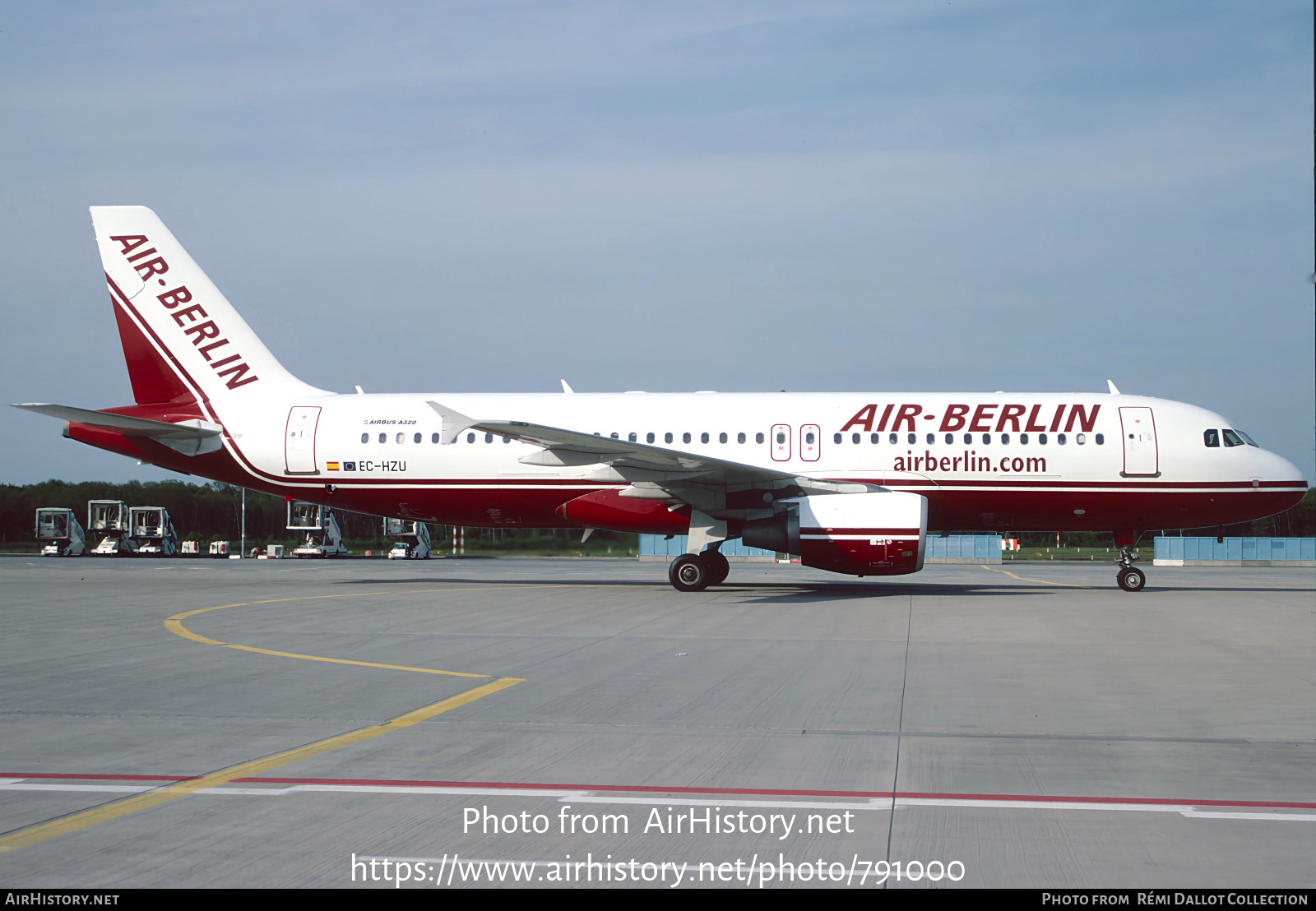 Aircraft Photo of EC-HZU | Airbus A320-214 | Air Berlin | AirHistory.net #791000