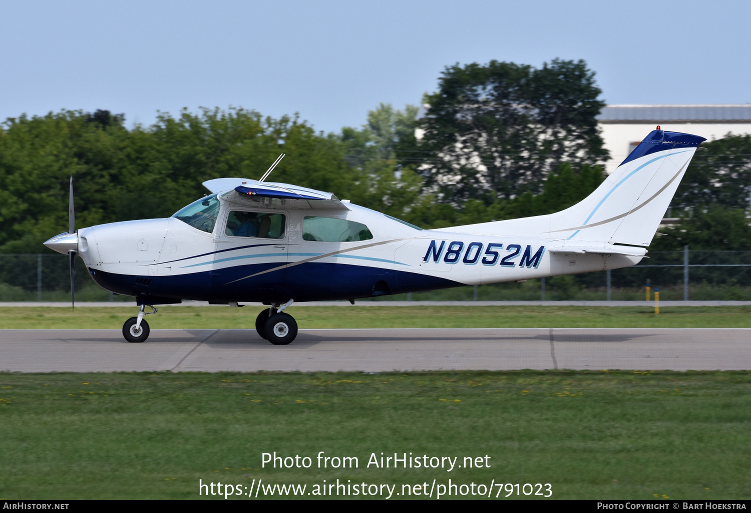 Aircraft Photo of N8052M | Cessna T210M Turbo Centurion | AirHistory.net #791023