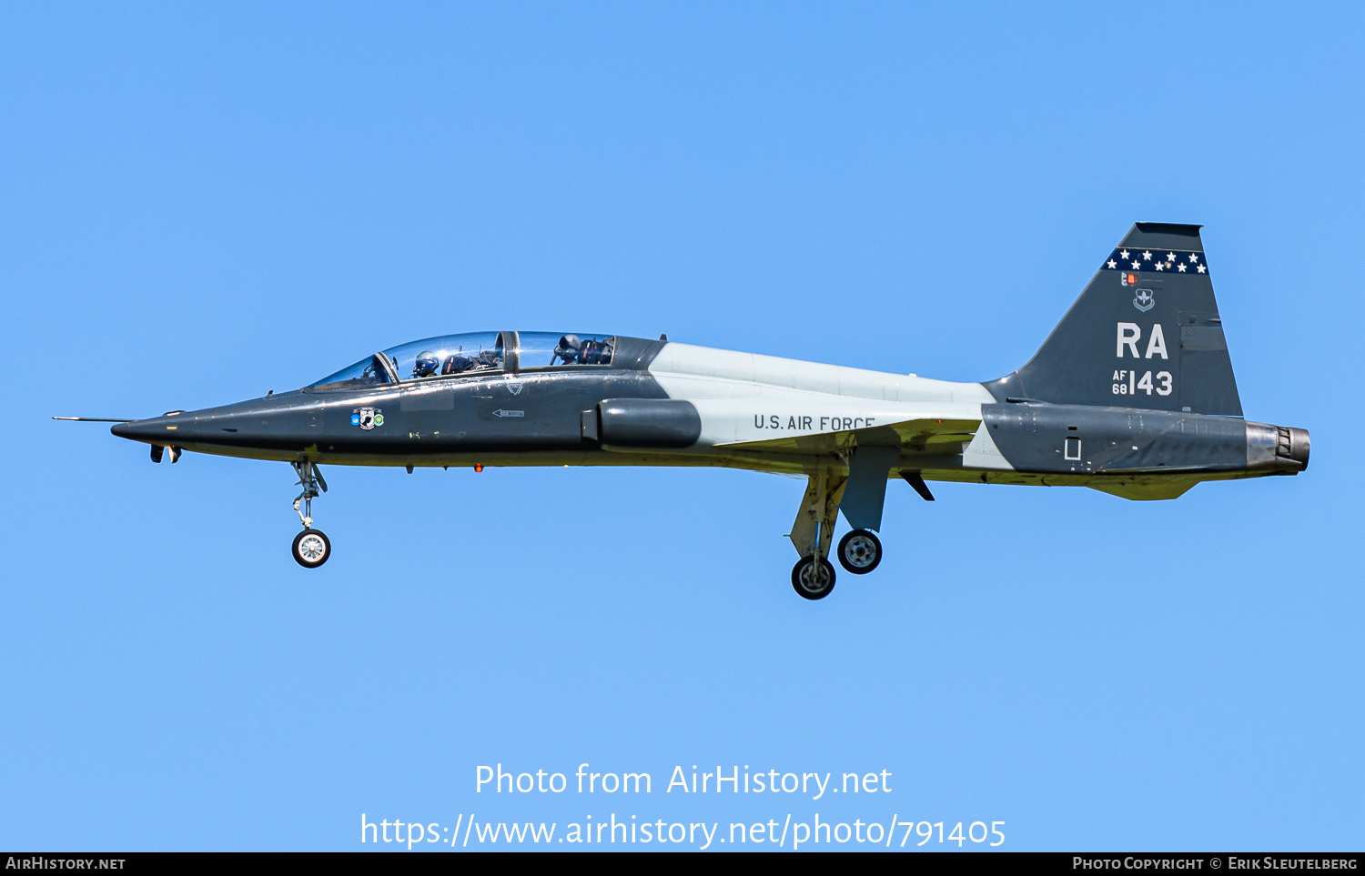 Aircraft Photo of 68-8143 / AF68-143 | Northrop T-38A Talon | USA - Air Force | AirHistory.net #791405