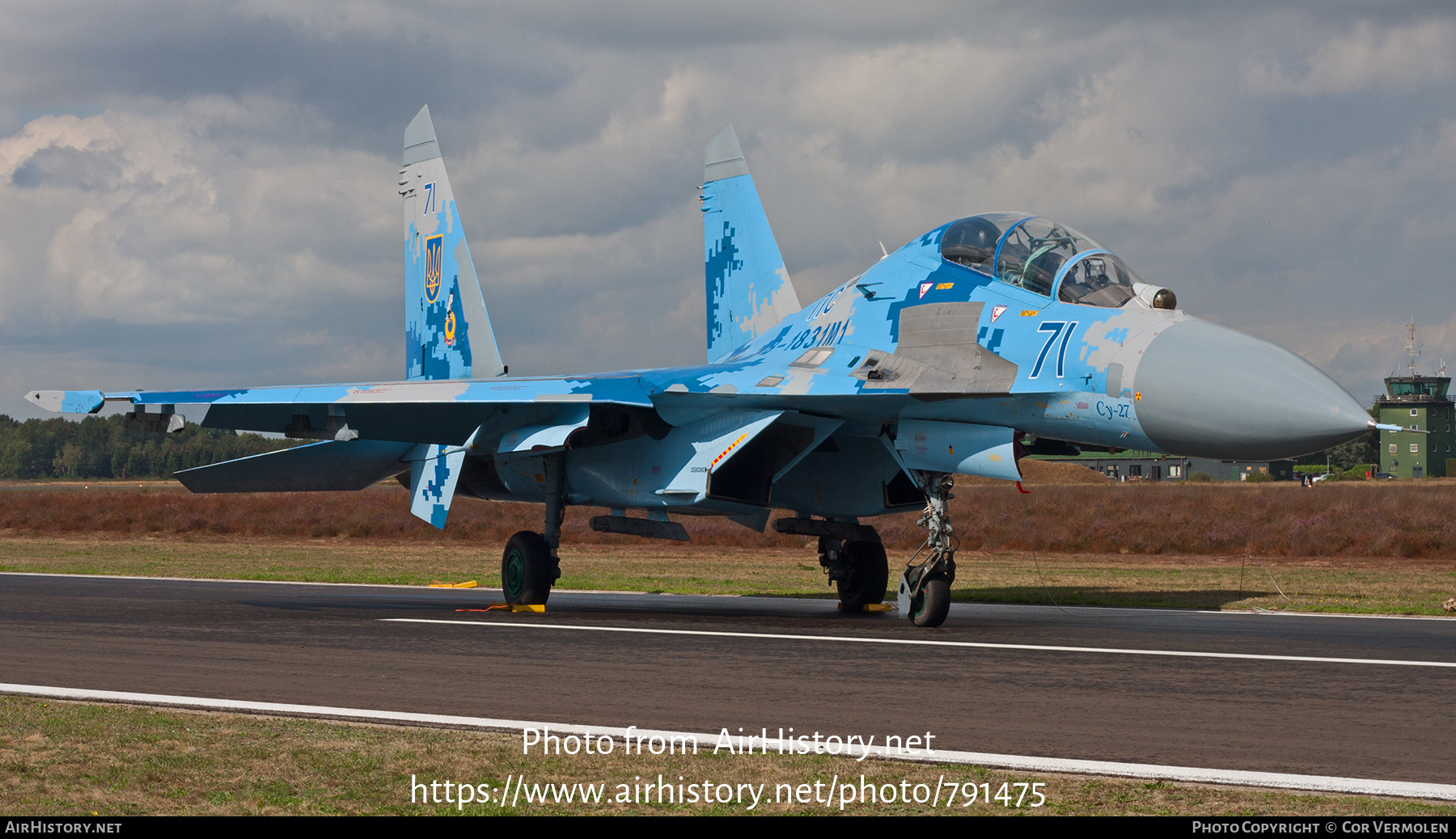 Aircraft Photo of 71 blue | Sukhoi Su-27UB1M | Ukraine - Air Force | AirHistory.net #791475