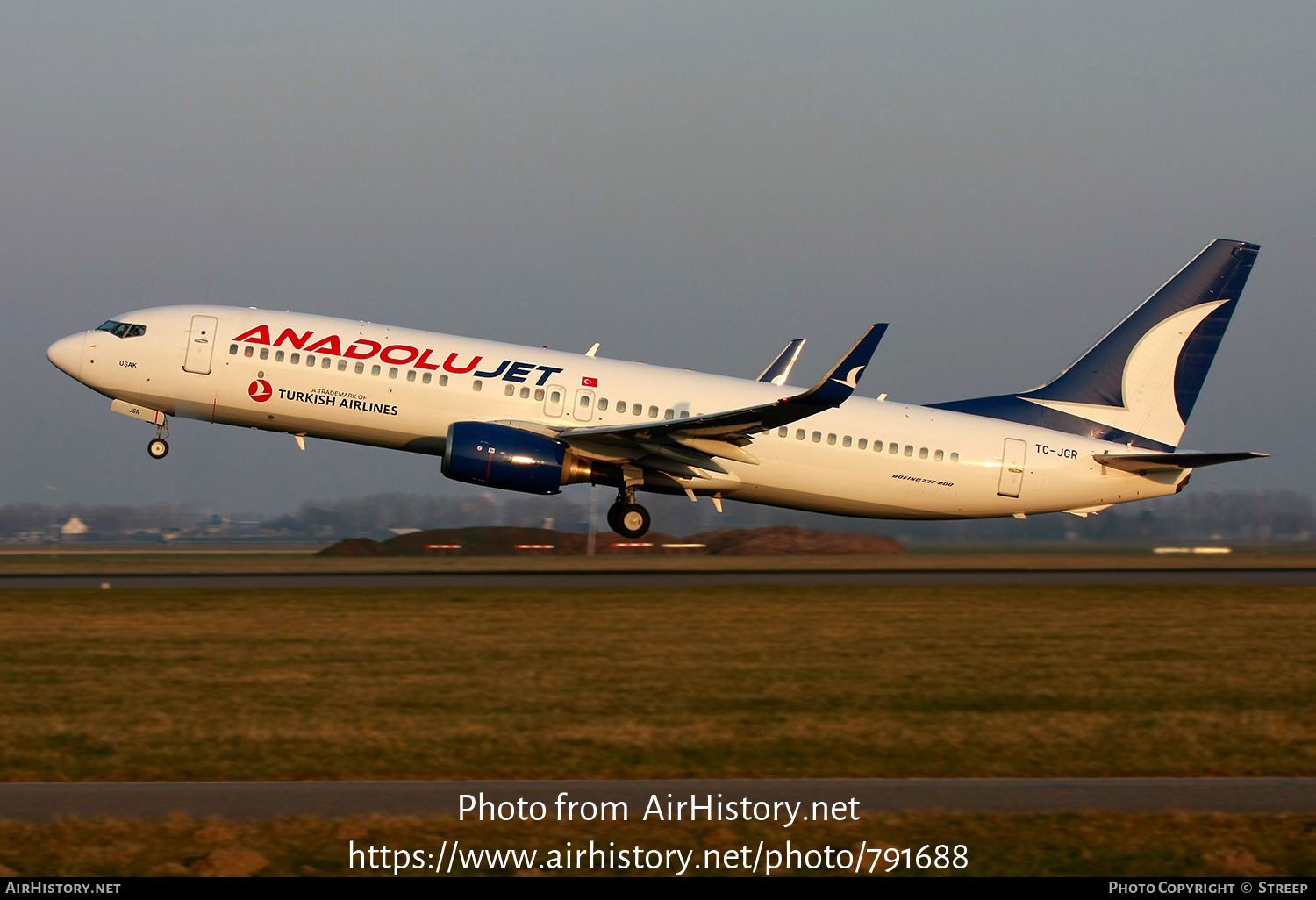 Aircraft Photo of TC-JGR | Boeing 737-8F2 | AnadoluJet | AirHistory.net #791688