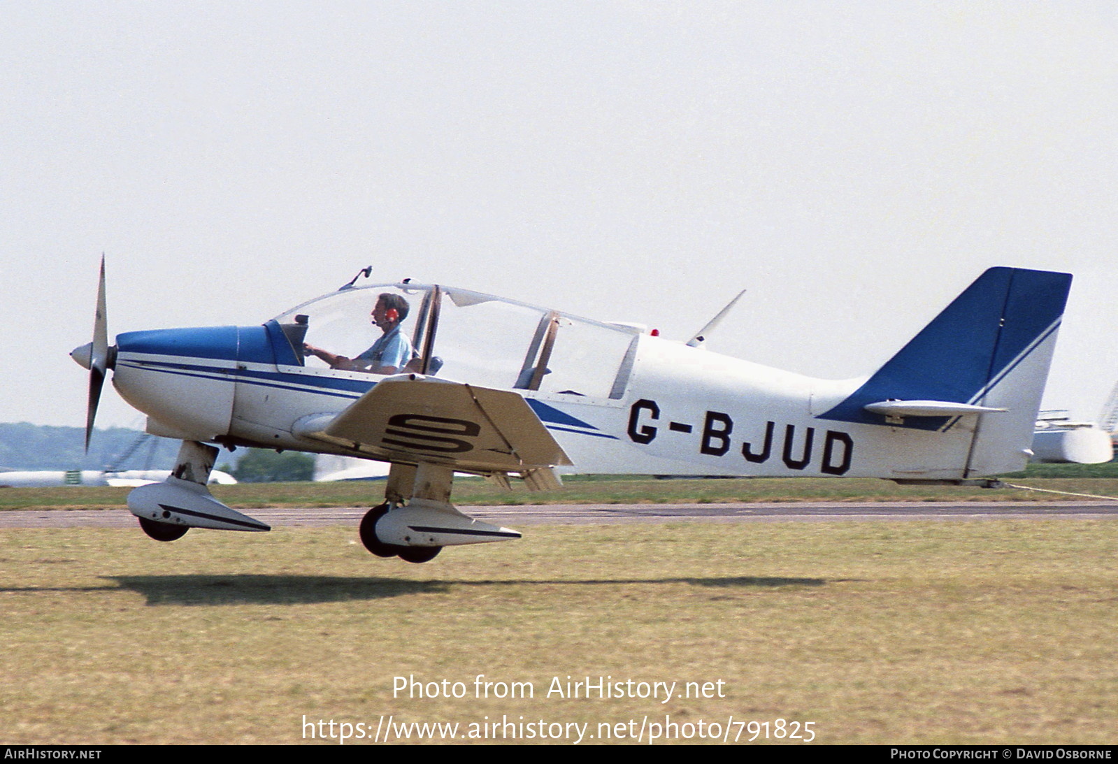 Aircraft Photo of G-BJUD | Robin DR-400-180R Remorqueur | Lasham Gliding Society | AirHistory.net #791825